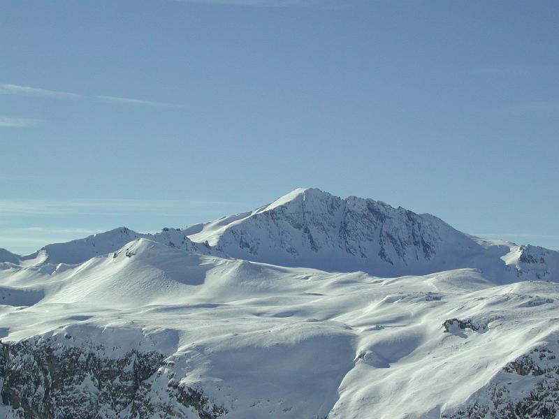 Montagnes enneigées